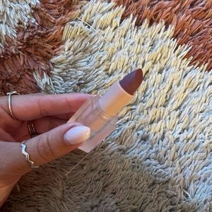 kkwbeauty 90s vogue matte lipstick